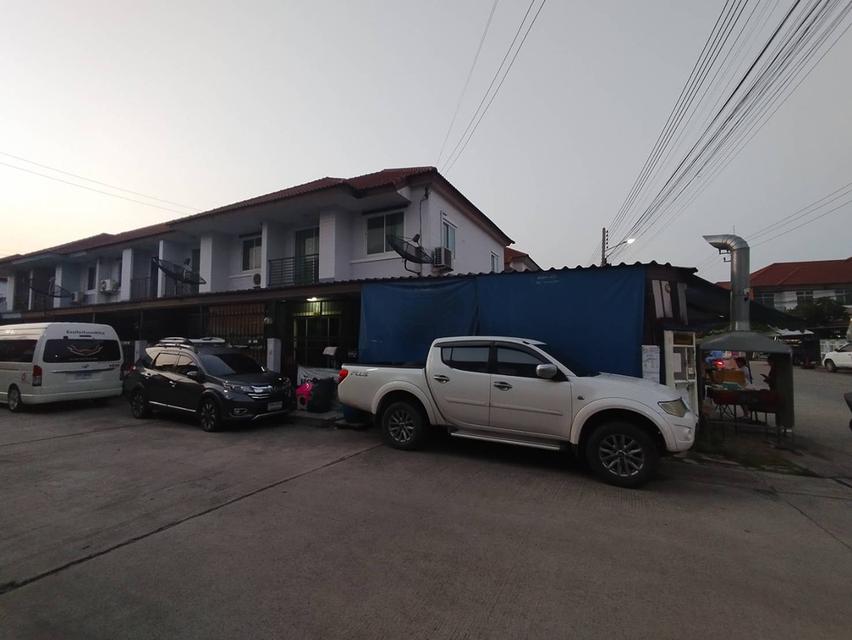 บ้านทาวเฮ้าท์หลังริม 4