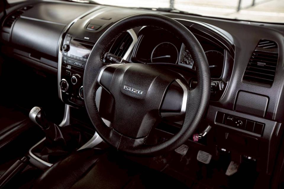 Isuzu D-Max Hi-Lander Cab 2.5 VGS Z ท๊อป ปี 2013 เกียร์ธรรมดา สีดำ  15