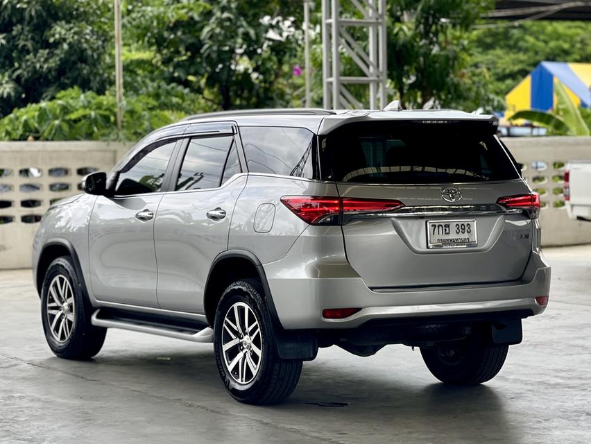 2018 TOYOTA FORTUNER 2.4 V 4WD สีเทา ไมล์ 147768 กม.