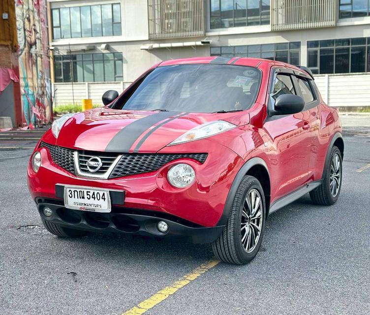 Nissan Juke 1.6 V รุ่น Top สุด เกียร์ Auto สีแดง ปี 2014