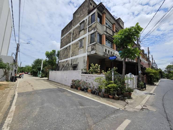 ขายที่ดิน ซอยติวานนท์24 แยก11 ถมแล้วบางส่วน  ใกล้สถานีรถไฟฟ้าแคราย 3