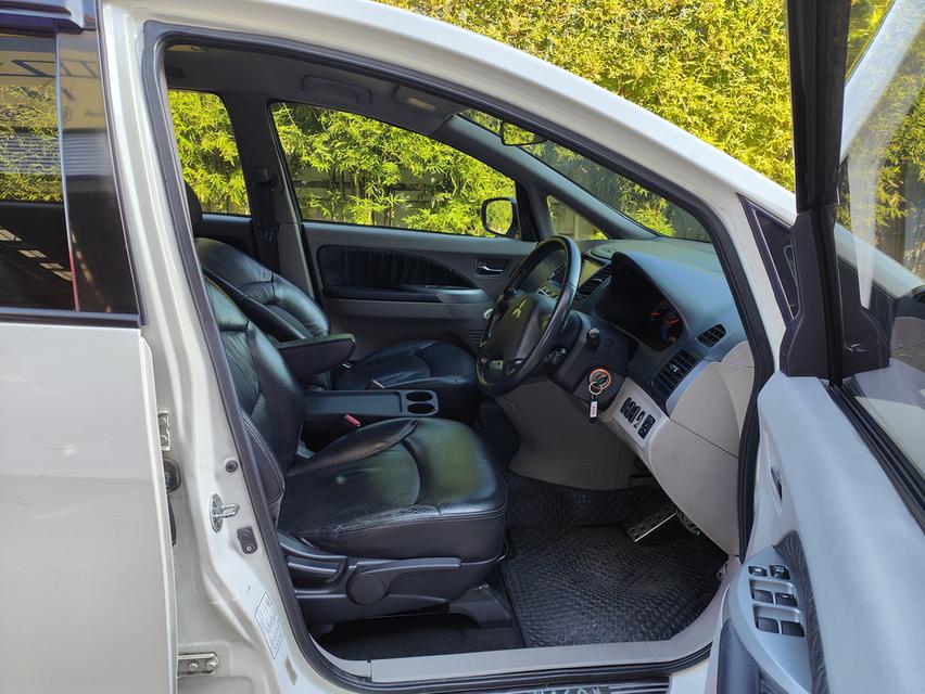 Mitsubishi Space Wagon 2.4 GT AT 8