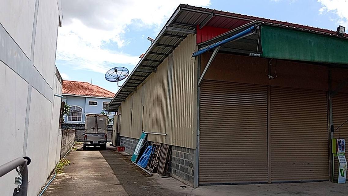 ที่ดินพร้อมสิ่งปลูกสร้าง เนื้อที่ 2 งาน 8 ตารางวาติดตลาดสดเทศบาลปลวกแดง 4