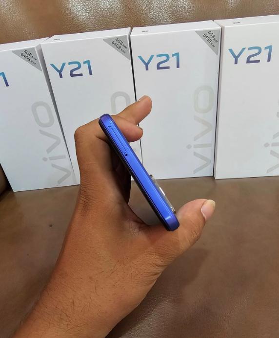 Vivo Y21 ราคาถูกๆ 6