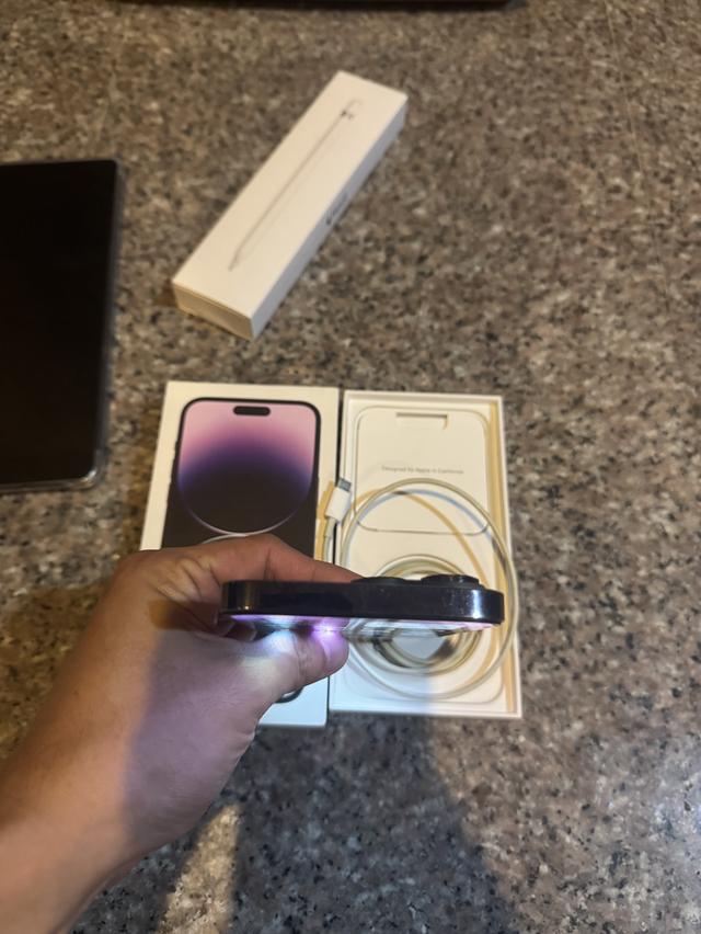ขายๆๆๆถูกๆๆไอโฟน14ProMaxสีใหม่Purple256กิ๊กยกกล่องอีมี่ตรงสูนTrueใช้งานปกติหมดทุกๆฟังชั่นเครื่องรีสโตได้ตลอดไม่มีติดไอคราว   สภาพ: 99.99% สวยๆๆคับไร้ร 3