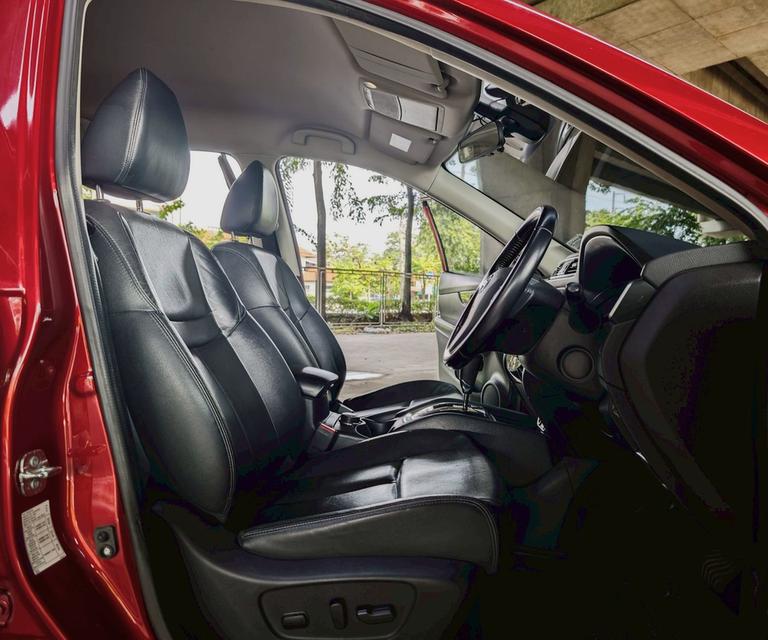 Nissan X-Trail 2.0 V 4WD ปี 2015  6