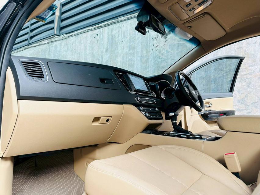ขาย Kia Grand Carniva 2.2EX ปี20 14