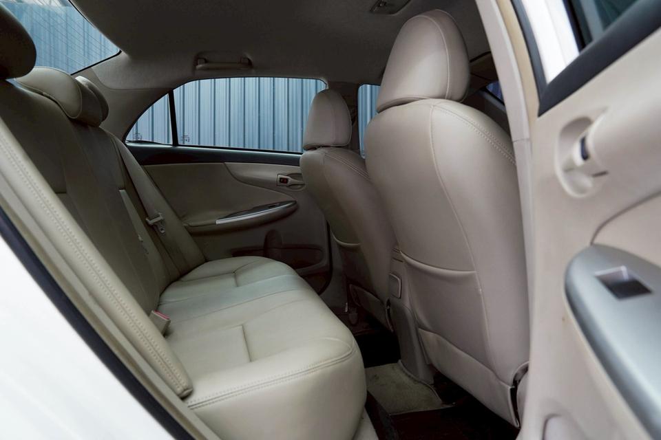 TOYOTA COROLLA ALTIS 1.6 E 8