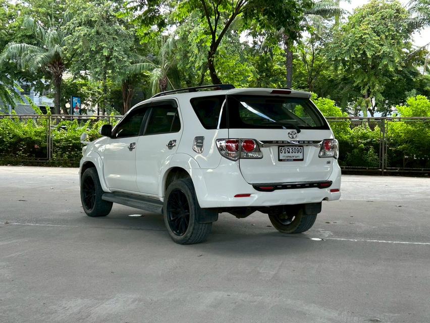 ขายรถ Toyota Fortuner 2.7V ปี 2012 สีขาว เกียร์ออโต้ 6