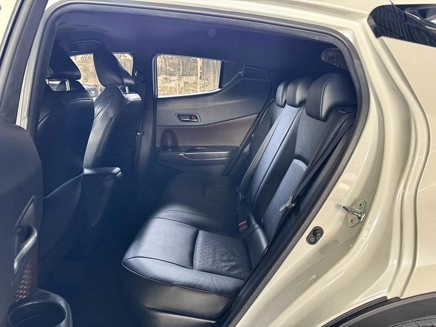 Toyota CHR 1.8Hybrid ปี18 15