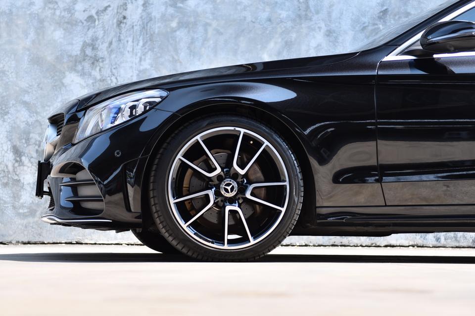 🎊"TOP OPTION เพียง 60,000 กิโล C220D ดีเซล AMG DYNAMIC ทะเบียนคืน"สีดำ🎊⚡ รูปที่ 9
