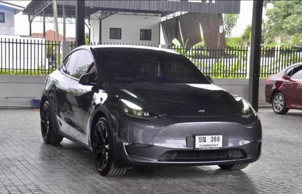 2022 TESLA Model​ Y สีดำ 2