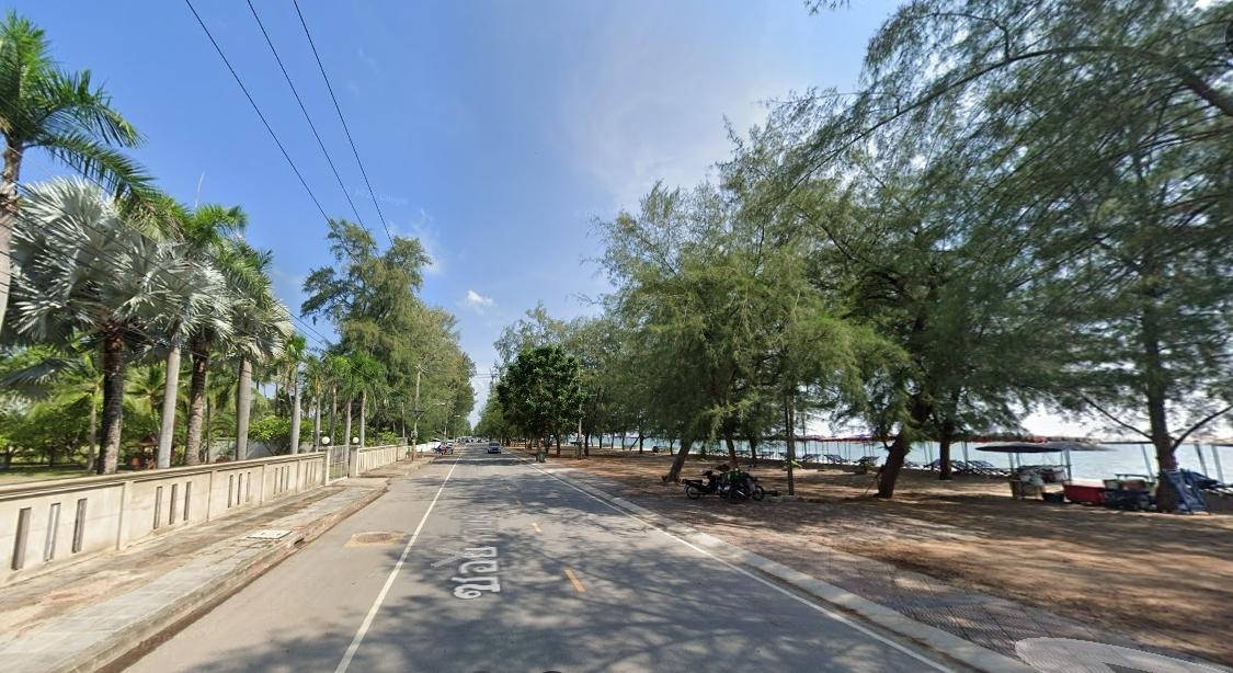 ขายที่ดินเนื้อที่  5 ไร่  ริมถนนชายหาดชะอําฝั่งใต้ 2