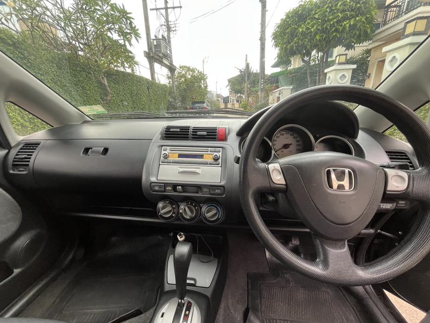 Honda Jazz GD 1.5 IDSI ปี 2006 ขายตามสภาพ 12