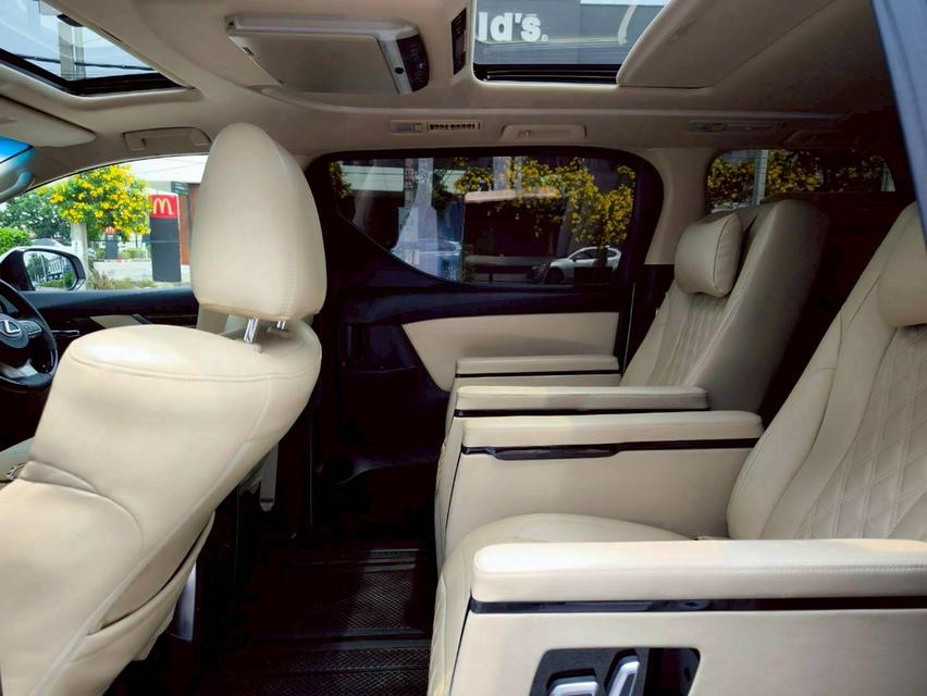 รหัสรถ KPV8989 2020 ALPHARD HYBRID X E-FOUR สีขาวแปลงเป็น LEXUS 350 ครบชุด 6
