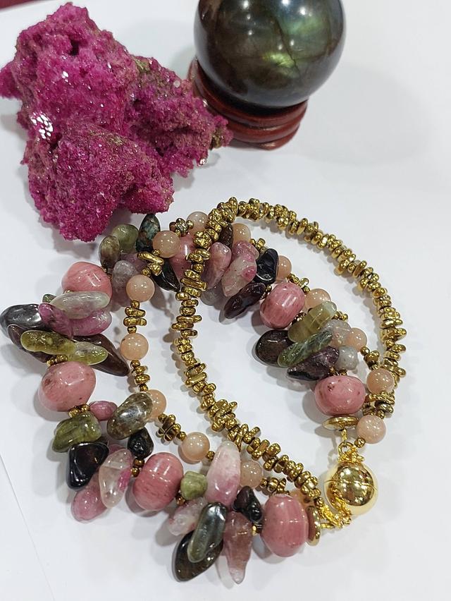 สร้อยคอเส้นคู่ Tourmaline Rhodonite ทรงฟักทองคั่นแร่ Hematiteทอง จี้Tourmaline เส้นนอกยาว 30 นิ้ว รูปที่ 7