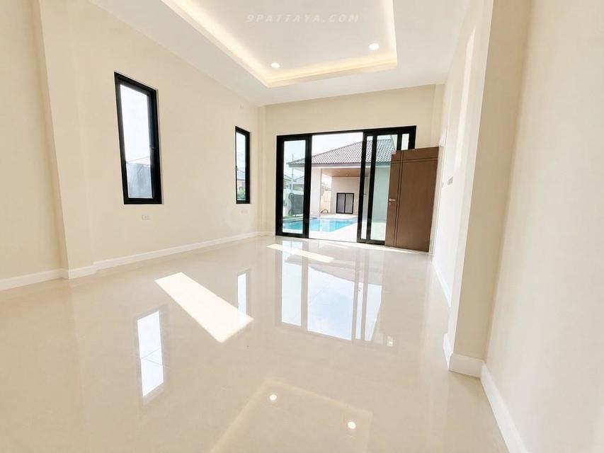 For Sale — Exclusive Luxury Pool Villa at Garden Villa 9, PattayaBrand-new luxury private pool villa for sale at Garden Villa 9, Pattaya. Designed 11