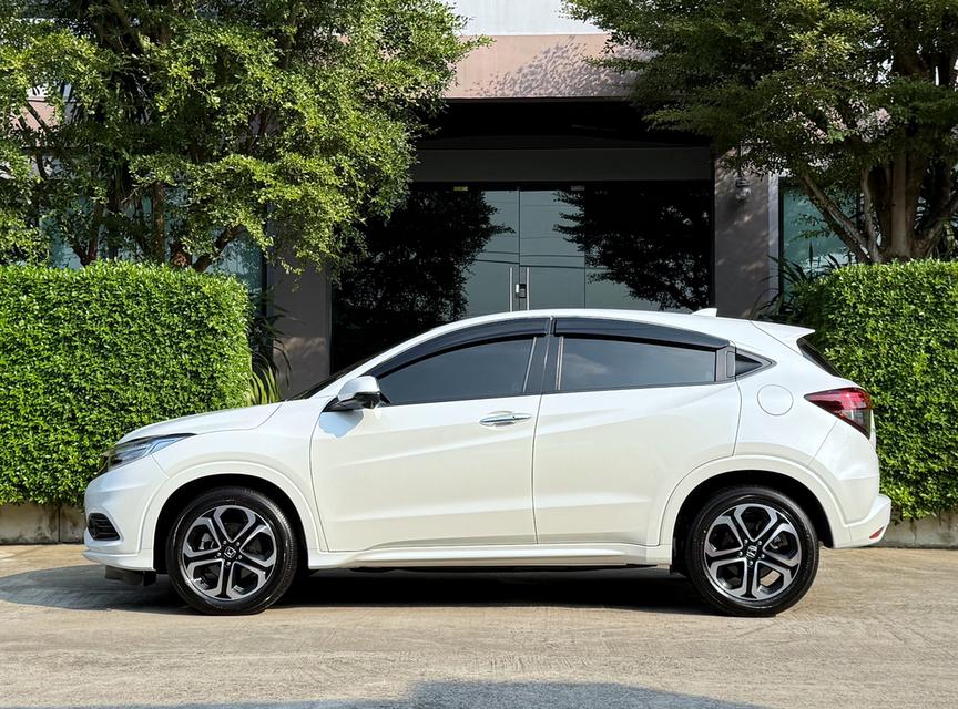 2020 HONDA HRV 1.8 EL รถมือเดียวออกป้ายแดง รถวิ่งน้อยเพียง 40,000 กม เข้าศูนย์ทุกระยะ รถไม่เคยมีอุบัติเหตุครับ รูปที่ 5