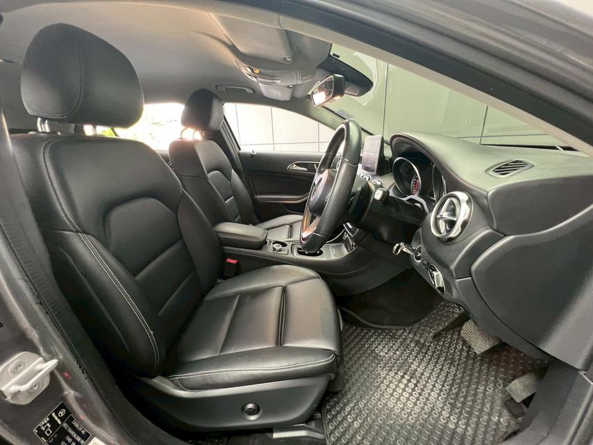 ปี 2019 BENZ GLA-CLASS, 200 โฉม W156 ปี14-20 สีเทา เกียร์ออโต้ มือเดียวป้ายแดง รูปที่ 7