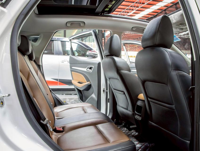 MG ZS 1.5 X+ SUNROOF 2021 10
