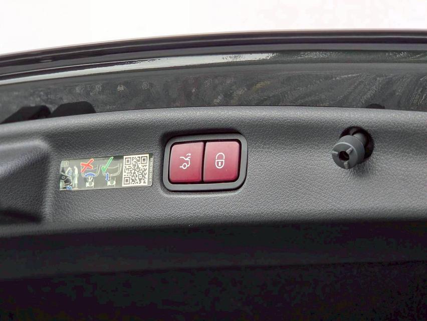 2023 BENZ C220d Avantgarde [W206] รถหรูใหม่มากๆ ราคาดีสุด ขับสนุกสเปคจัดเต็ม! 12