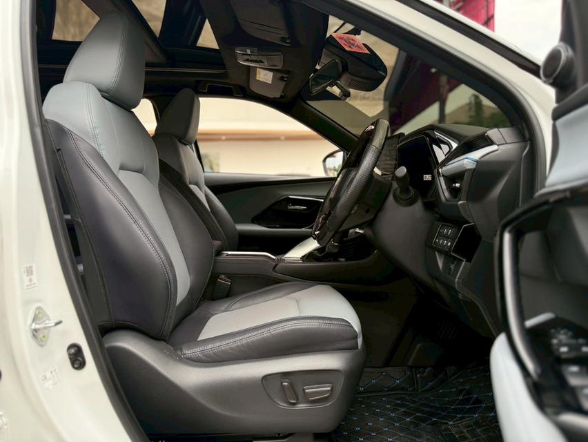 TOYOTA YARIS CROSS 1.5 HEV PREMIUM LUXURY 2024   8