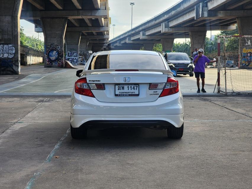 ขายรถ Honda Civic FB 1.8 ปี 2012 สีขาว เกียร์ออโต้ 5