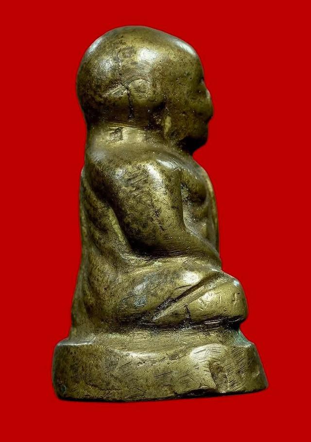 หลวงพ่อเงิน ออกวัดห้วยเขน