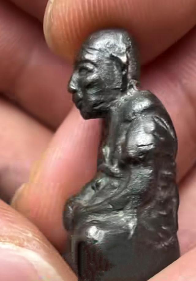 รูปหล่อ หลวงปู่ทองสุข วัดโพธิ์ทรายทอง จ.บุรีรัมย์ รูปที่ 4