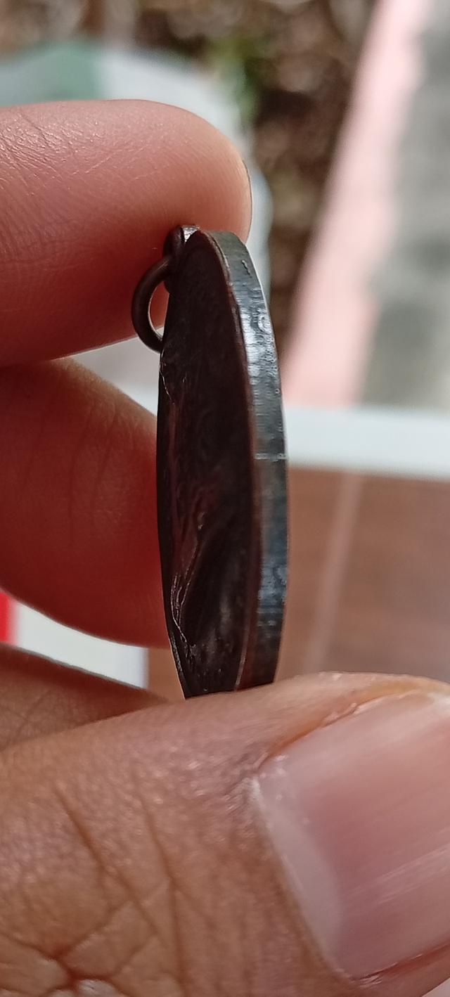 เหรียญหลวงปู่หน่าย วัดบ้านแจ้ง รุ่น 3 หน้าไม้แตกบล็อกแรกจะสร้างปี 16 รูปที่ 3