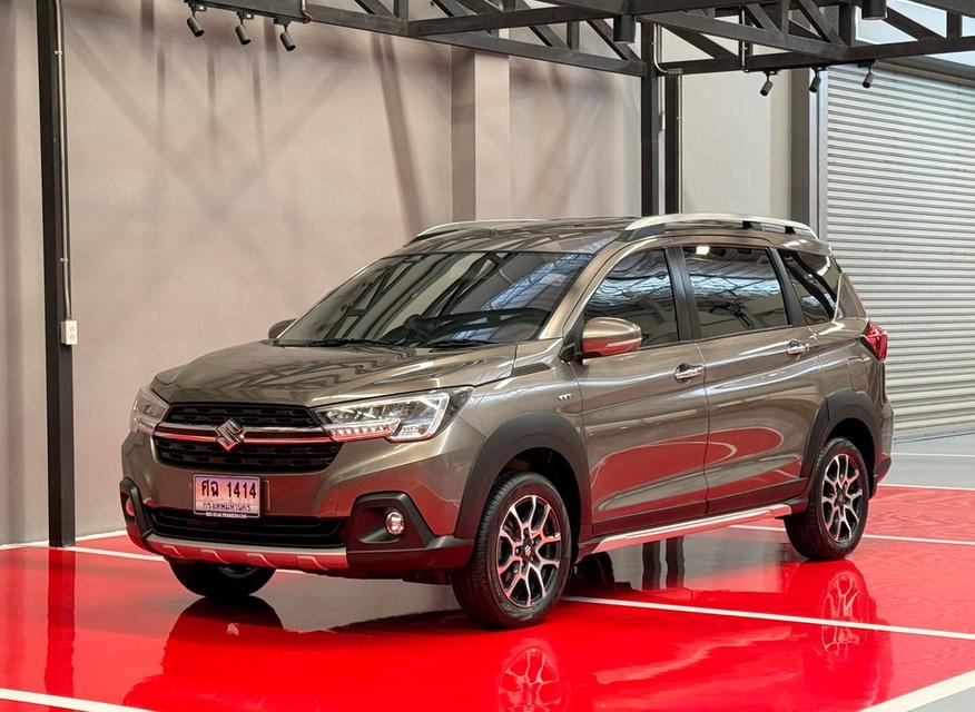2023 SUZUKI XL7 1.5L ( 7 ที่นั่ง ) รถมือเดียวป้ายแดง รถวิ่งน้อยเพียง 60,000 กม  รถเข้าศูนย์ทุกระยะ รถไม่เคยมีอุบัติเหตุครับ รูปที่ 4