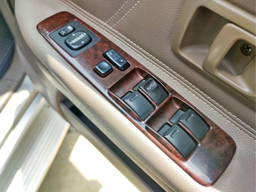 รหัสรถ CAT4621 2004 Toyota Hilux Sportrider 2.5 D4D โฉมสุดท้าย 13