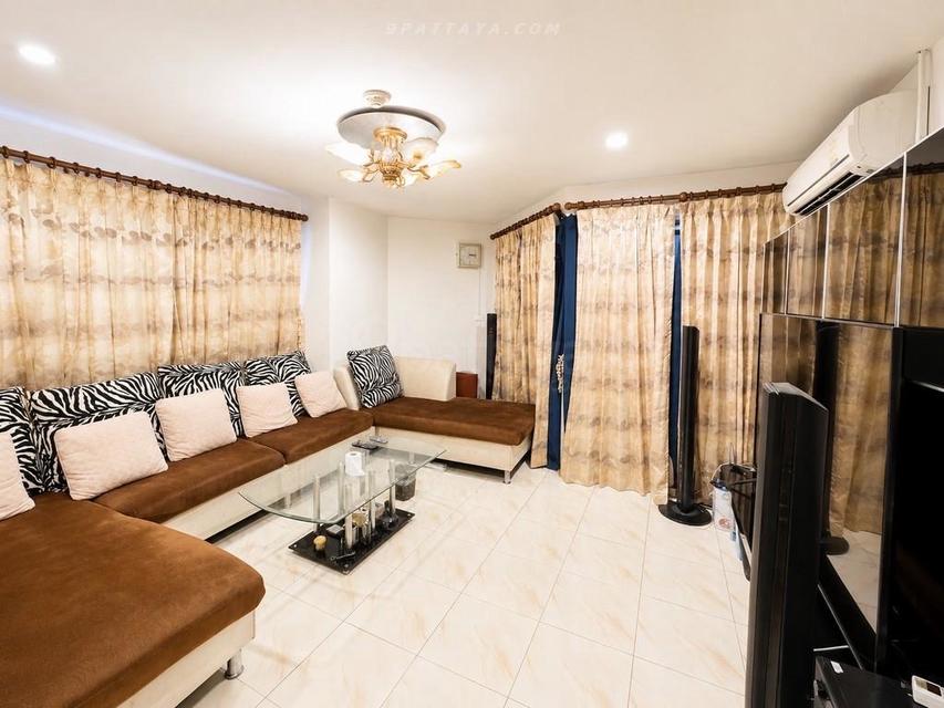 For Sale — Spacious 2-Bedroom Condo at Pattaya Centerpoint CondominiumSpacious condo for sale at Pattaya Centerpoint Condominium, located on Pattaya 8
