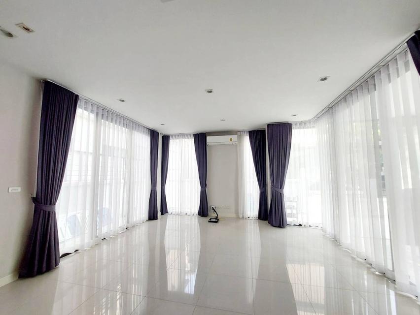 ให้เช่าบ้านแฝด 3 ชั้น ระดับ Luxury บ้านกลางเมือง คลาสเซ่ เอกมัย-รามอินทรา  ซ.สุคนธสวัสดิ์ 19 เกษตร-นวมินทร์ 6