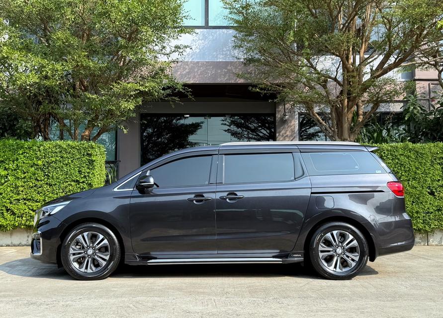 2020 KIA GRAND CARNIVAL 2.2 SXL รถมือเดียวออกป้ายแดง รถวิ่งน้อย เข้าศูนย์ทุกระยะ ไม่เคยมีอุบัติเหตุครับ 5