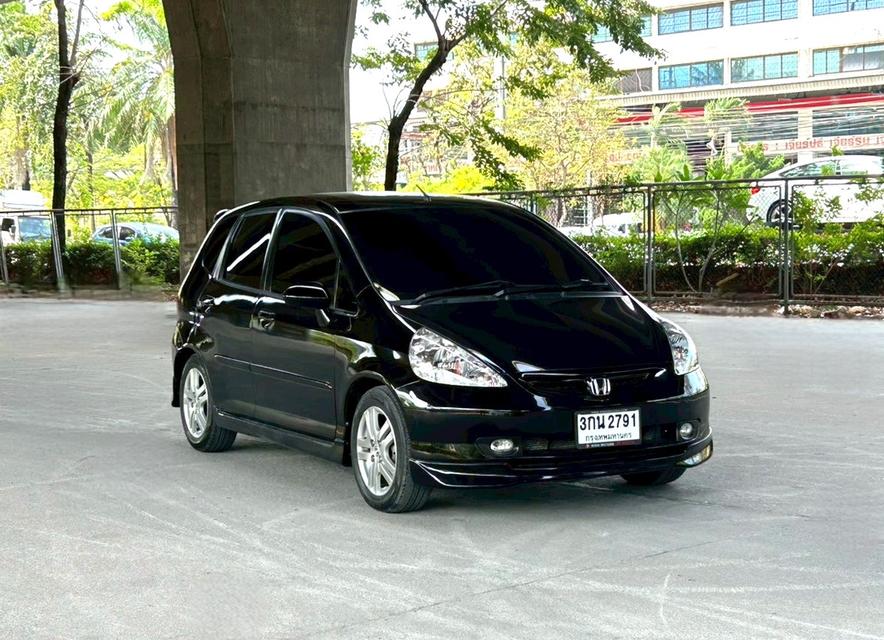 2006 Honda JAZZ 1.5 i-DSi รถสวยจัด สภาพเยี่ยม รูปที่ 3
