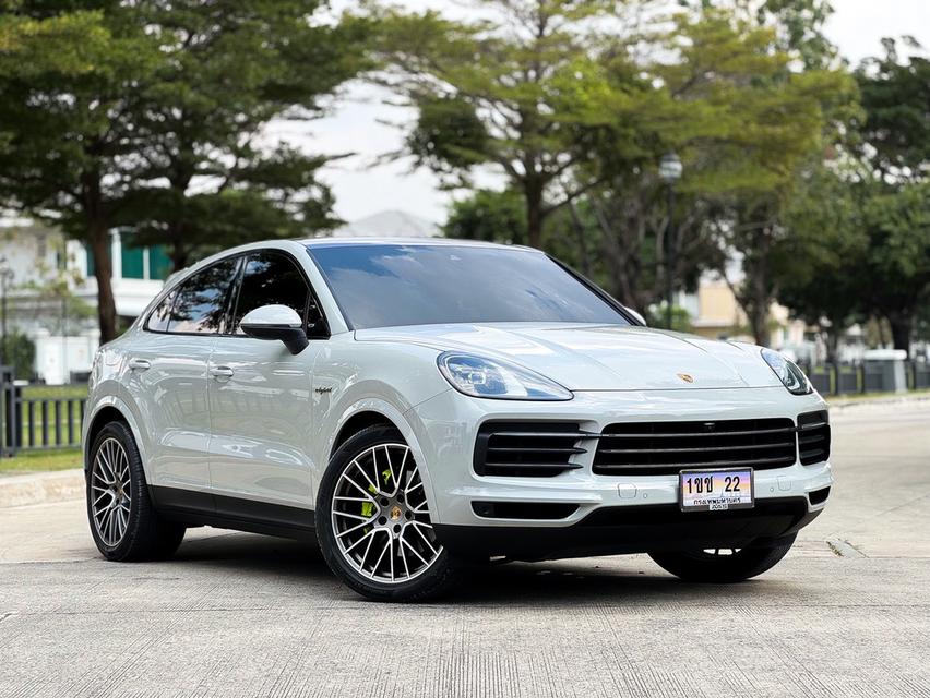 รหัสรถ AVA22 🌟 Porsche Cayenne e-hybrid Coupe ปี 2024 Platinum Edition