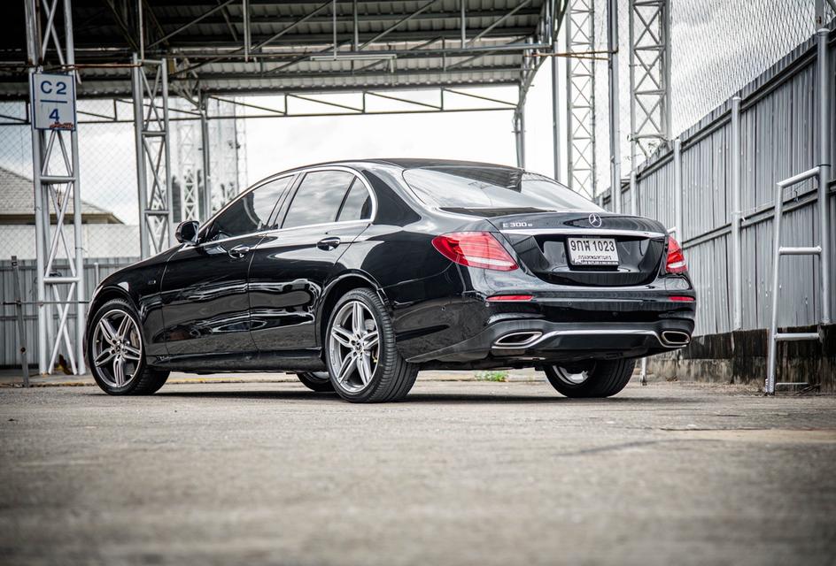 Mercedes-Benz E300e AMG 2.0 W213 AT 2020 ( 9กฬ 1023 )ไมล์ 133,xxx km.!!! ราคา 899,000 บาท รูปย่อยที่ 4