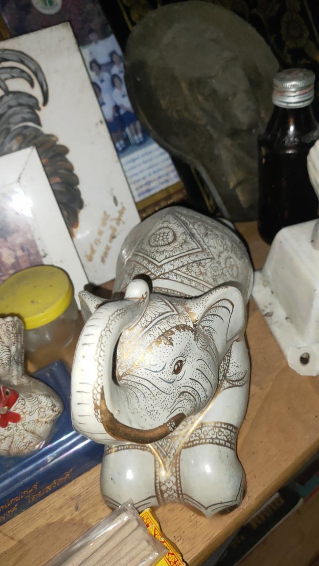 ช้างเซรามิกลายเส้นทองแท้ 3