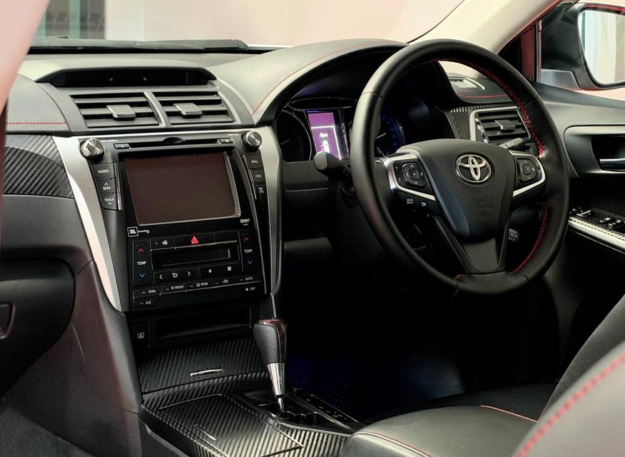 2017 TOYOTA CAMRY 2.0G EXTREMO รถมือเดียวออกป้ายแดง รถวิ่งน้อย รถเข้าศูนย์ตามระยะ รถไม่เคยมีอุบัติเหตุครับ รูปที่ 12