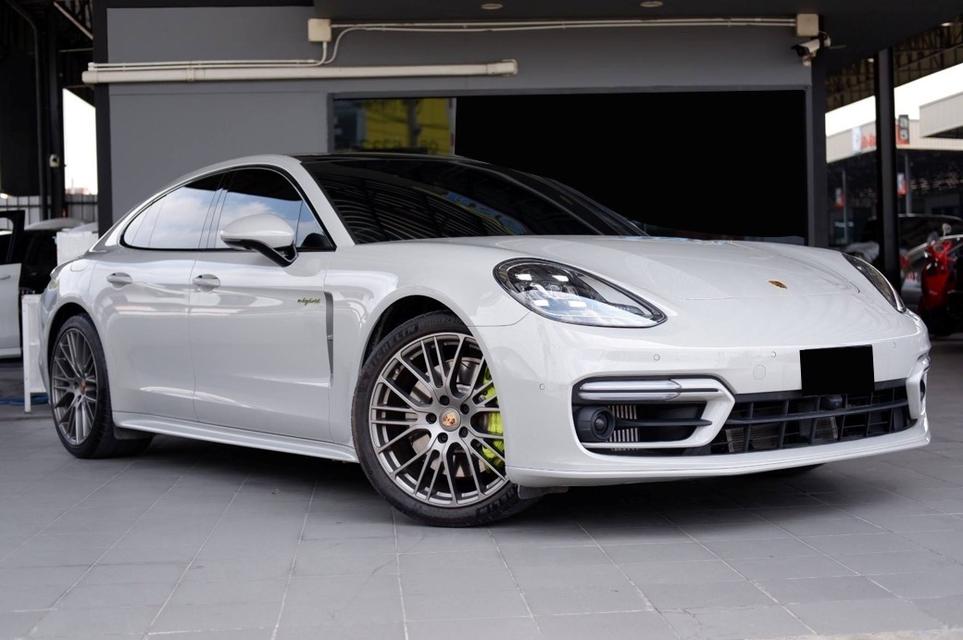 Porsche Panamera 4 E-Hybrid PlatinumEdition 2023$ ราคาพิเศษเพียง 5,690,000 บาท เท่านั้น!•เลขไมล์เพียง 16,xxx KM รูปที่ 3
