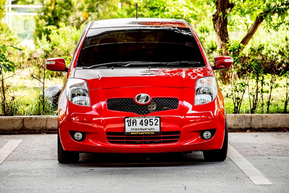 Toyota Yaris 1.5E ปี 2006 เกียร์ Auto สีแดง