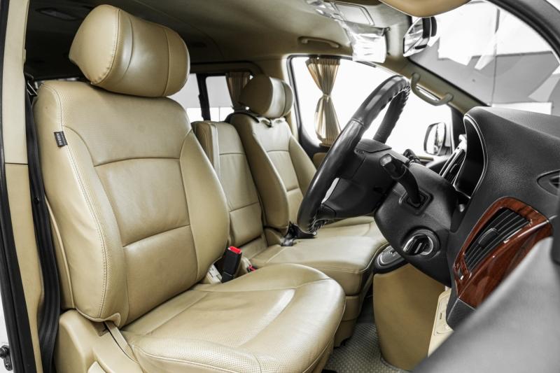 2019 HYUNDAI GRAND STAREX 2.5 VIP สีขาว ดีเซล ไมล์ 113602 กม. 13