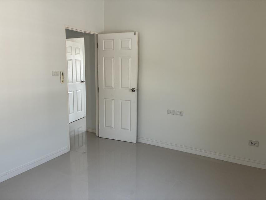 ให้เช่าบ้านเดี่ยว 2 ชั้น หลังริม ขนาด 62 ตร.ว. ซอยสวนสราญ ถนนบางเชือกหนัง 9 ตลิ่งชัน รีโนเวทใหม่ พร้อมอยู่ 8