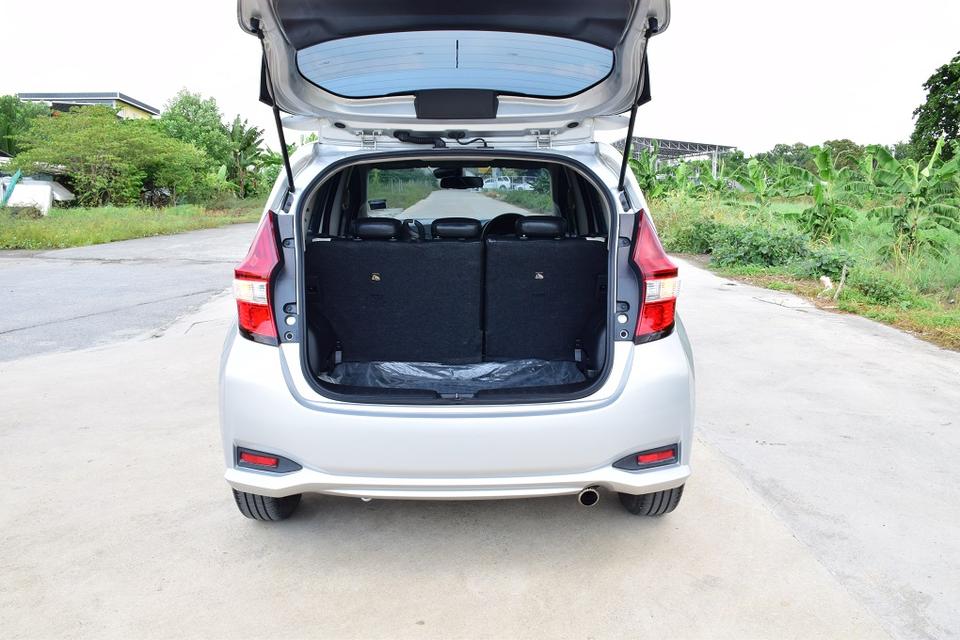 ตัวท็อปรถบ้านมือเดียว ฟรีดาวน์ NISSAN NOTE 1.2VLปี17 เกียร์ออโต้ พุตสต๊าท กุญแจคีเรท 2ชุดเบาะหนังแท้แอร์จอ ขับดีมากประหยัดน้ำมัน กล้อง360โทร0957401229 รูปที่ 15
