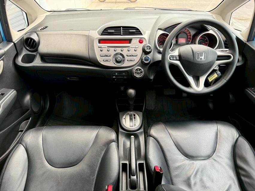  HONDA JAZZ 1.5V i-VTEC 2013 สีฟ้า MINOR CHANGE มือเดียว 6