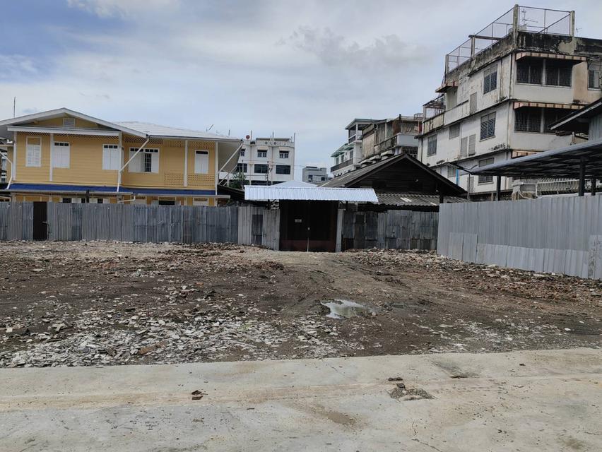 ให้เช่าที่ดิน 260 ตรว. ถนนบรรทัดทอง ตรงข้ามอุทยาน100ปี จุฬาลงกรณ์ 6