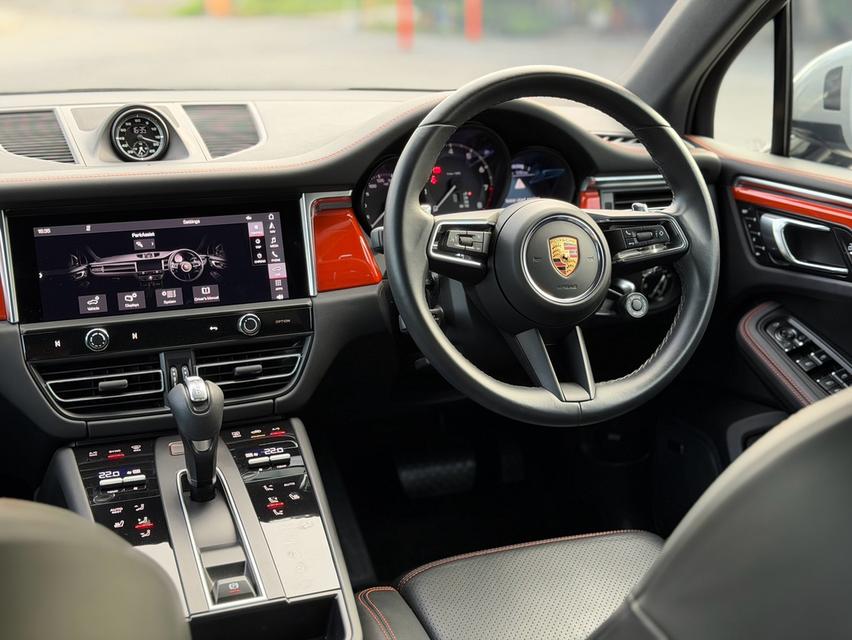 Porsche Macanปี 2022 ไมล์ 9,xxx kmราคา 3,590,000 บาท. รูปที่ 12