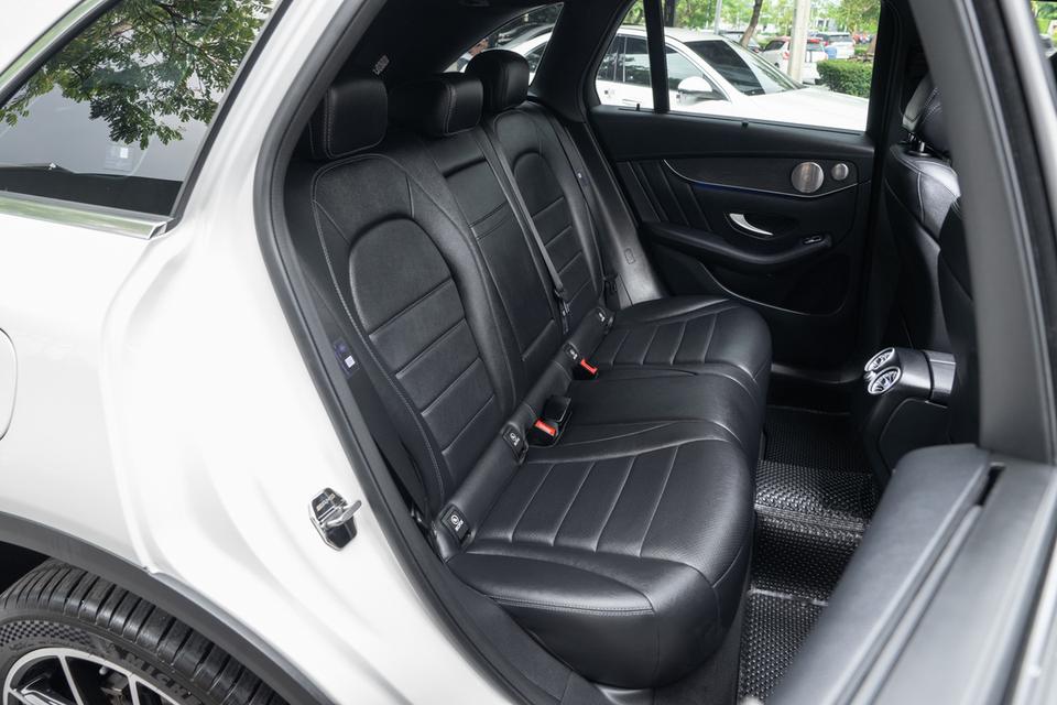 “Mercedes-Benz GLC300e AMG 4matic Dynamic” ปี 2023 รูปที่ 6