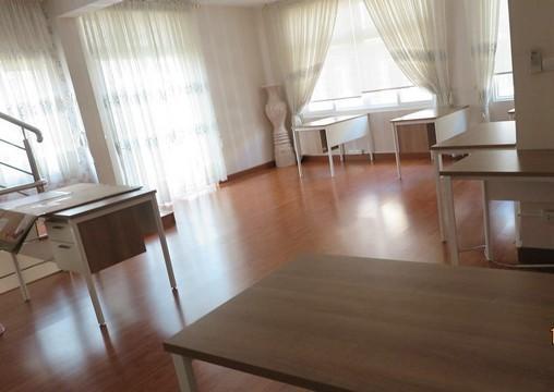 ให้เช่าทาวน์โฮม 3 ชั้น 39 ตร.ว. หมู่บ้านลภาวัน 17 ตำบลบางรักน้อย ใกล้ BTS บางรักน้อย 3